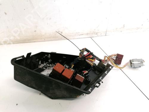 Used Fuse box RENAULT 19 I (B/C53_) 1.7 (B/C53B) (73 hp) 32901414