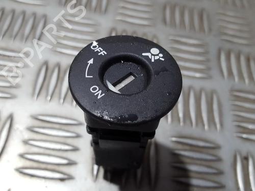 Used Switch Switch NISSAN NOTE (E11, NE11) 1.6 (110 hp) 33499809 33499809