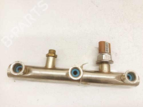 Used Injection rail Injection rail 36546954 36546954