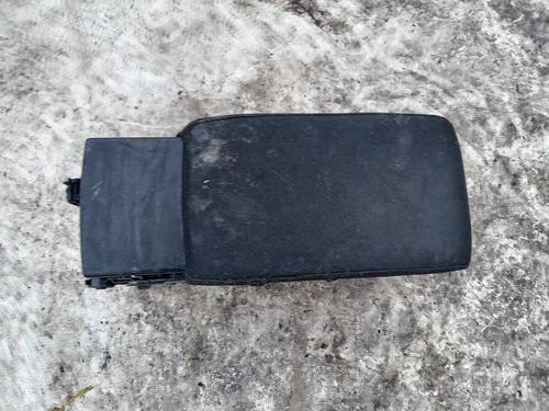 Used Armrest / Center console Armrest / Center console VW PASSAT B5.5 (3B3) 1.9 TDI (101 hp) 34906063 34906063