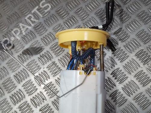 Used Fuel pump Fuel pump 35693638 35693638