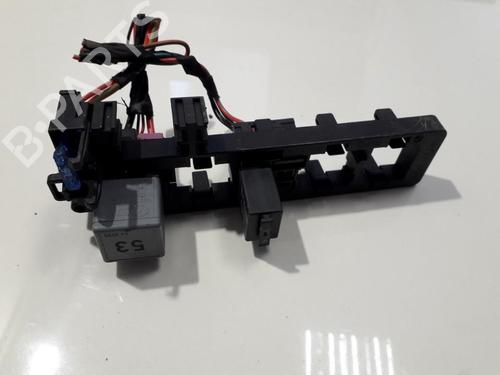 Used Fuse box Fuse box VW PASSAT B6 (3C2) 2.0 TDI (140 hp) 33504932 33504932