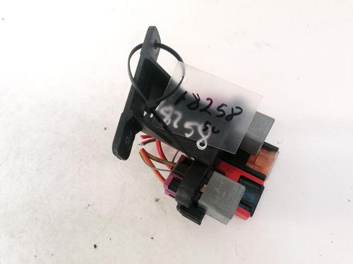 Used Fuse box AUDI A6 C5 (4B2, 4B4) 1.9 TDI (110 hp) 32912523