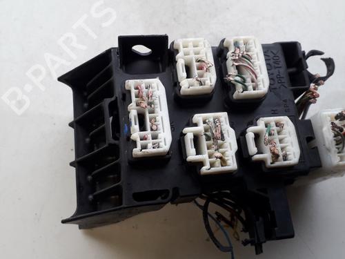 Used Fuse box Fuse box TOYOTA AVENSIS (_T25_) 2.0 D-4D (CDT250_, CDT250R) (116 hp) 33513469 33513469