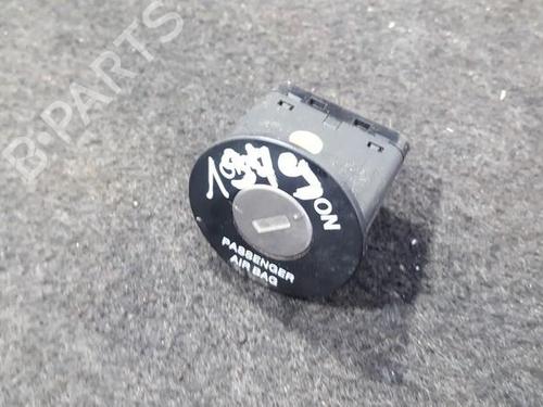 Used Switch Switch HYUNDAI i20 I (PB, PBT) 1.2 (78 hp) 33483534 33483534