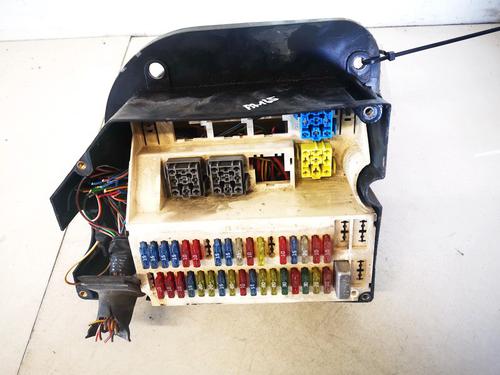 Used Fuse box Fuse box VOLVO V70 I (875, 876) 2.5 TDI (140 hp) 32880350 32880350