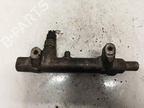 Injection rail VW PASSAT B7 (362) 1.6 TDI | BP34908058M98 - Image 2