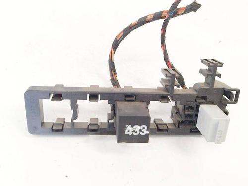 Used Fuse box Fuse box VW JETTA III (1K2) 1.9 TDI (105 hp) 34609948 34609948