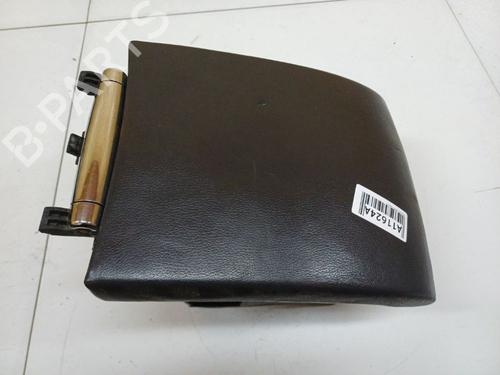 Used Armrest / Center console Armrest / Center console 39182394 39182394