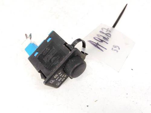 Used Switch Switch NISSAN PRIMERA Hatchback (P12) 2.2 Di (126 hp) 35231416 35231416