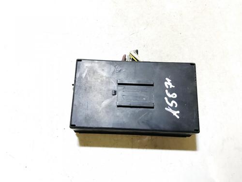 fuse-box-peugeot-607-9d-9u-2000-33106011 main image