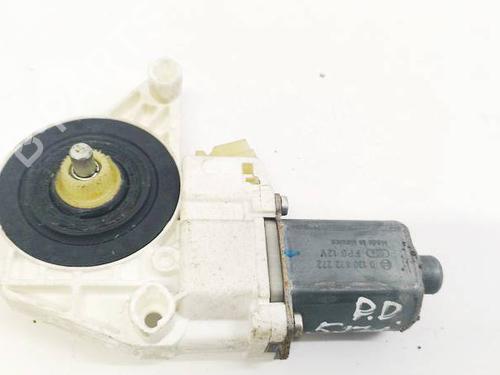 Rudehejsemotor forskærm højre Rudehejsemotor forskærm højre 37998892 37998892