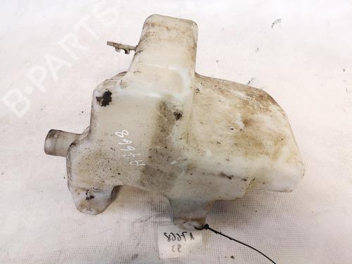 Used Windscreen washer tank Windscreen washer tank SAAB 9-3 (YS3F, E79, D79, D75) 2.2 TiD (125 hp) 35469982 35469982