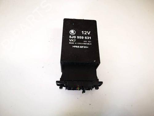 electronic-module-skoda-roomster-5j7-2006-2007-2008-2009-2010-2011-2012-2013-2014-2015-32567315 main image