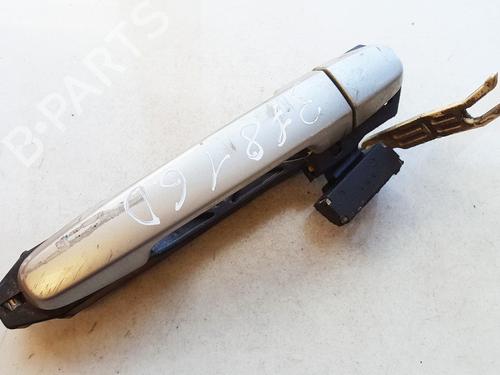 front-right-exterior-door-handle-toyota-corolla-verso-_e12_-2001-2002-2003-2004-2005-2006-2007-35856549 main image
