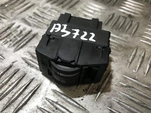Used Switch Switch AUDI A6 C5 (4B2, 4B4) 2.5 TDI (150 hp) 35691676 35691676