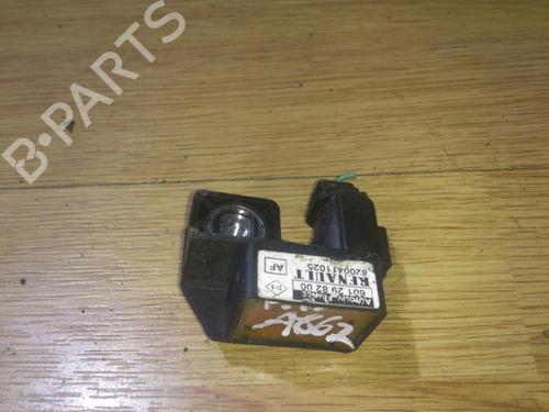 Used Electronic module Electronic module RENAULT MEGANE II (BM0/1_, CM0/1_) 1.4 16V (82 hp) 33498456 33498456