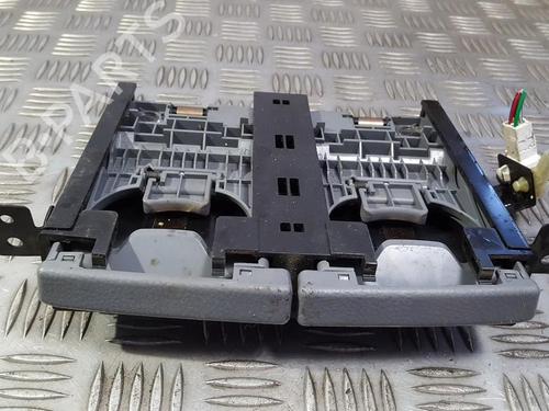 Used Cup/Object holder Cup/Object holder TOYOTA AVENSIS VERSO (_M2_) 2.0 D (CLM20_, CLM20R) (116 hp) 35690681 35690681