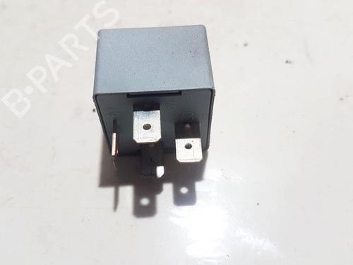 Electronic sensor SKODA SUPERB I (3U4) 2.0 TDI | BP33105533M84 - Image 2