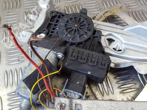 right-front-window-motor-opel-astra-h-a04-2004-2005-2006-2007-2008-2009-2010-2011-2012-2013-2014-35681652 main image