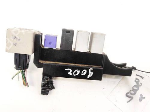 Used Fuse box Fuse box TOYOTA AVENSIS (_T25_) 2.2 D-4D (ADT251_, ADT251R) (150 hp) 32939636 32939636