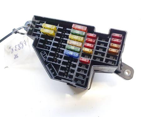 Fuse box VW GOLF VI (5K1) 2.0 TDI | BP32938854E1 - Image 2