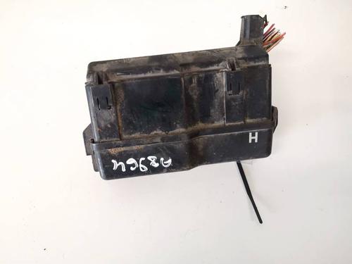 Used Fuse box Fuse box 32937344 32937344
