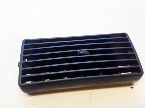 Bocchetta di aerazione AUDI 80 B3 Saloon (893, 894, 8A2) 1.8 S (90 hp) 33107333