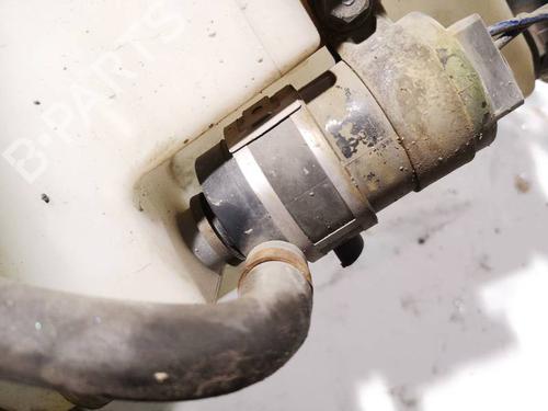 Used Washer pump Washer pump SUBARU LEGACY IV Estate (BP) 2.0 D AWD (BPD) (150 hp) 34894826 34894826