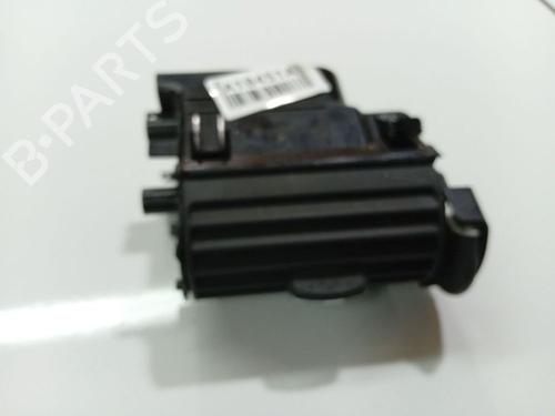 air-vent-mercedes-benz-c-class-w203-2000-2001-2002-2003-2004-2005-2006-2007-32541950 main image