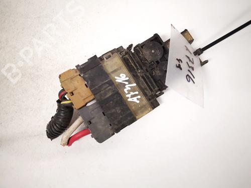 Used Fuse box Fuse box NISSAN MURANO I (Z50) 3.5 4x4 (234 hp) 32905218 32905218