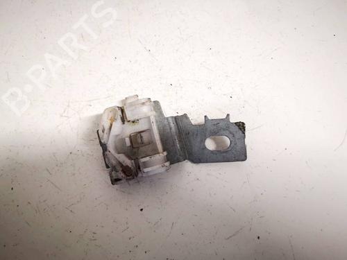 sttte-nissan-primera-hatchback-p12-2002-32621946 main image