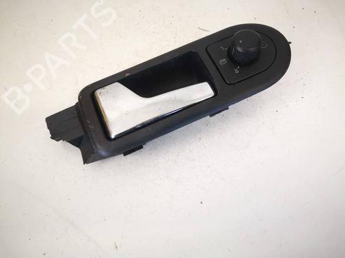Used Front left interior door handle Front left interior door handle VW BORA I (1J2) 1.9 TDI (110 hp) 35127262 35127262