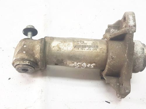 Used Front bumper bracket Front bumper bracket 35644818 35644818