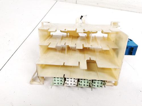 fuse-box-bmw-3-touring-e46-1999-2000-2001-2002-2003-2004-2005-33090395 main image