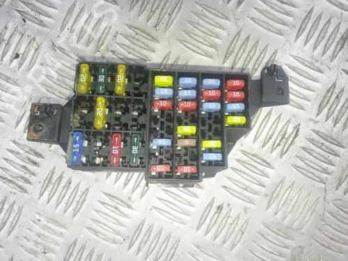 Used Fuse box Fuse box RENAULT CLIO III (BR0/1, CR0/1) 1.2 16V (BR0R, BR1D, BR1L, CR0R) (65 hp) 33506897 33506897