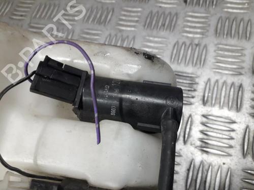 washer-pump-lexus-ls-_f4_-2006-35712220 main image
