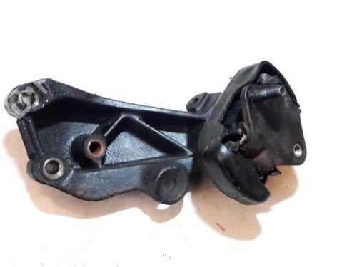 Used Engine mount Engine mount TOYOTA PREVIA I (_R1_, _R2_) 2.4 (TCR11_, TCR10_, TCR10R, TCR11R) (132 hp) 33065842 33065842