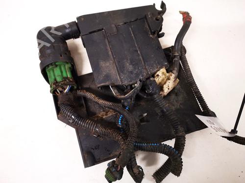 Used Fuse box Fuse box OPEL VECTRA B (J96) 1.6 i 16V (F19) (100 hp) 33082752 33082752