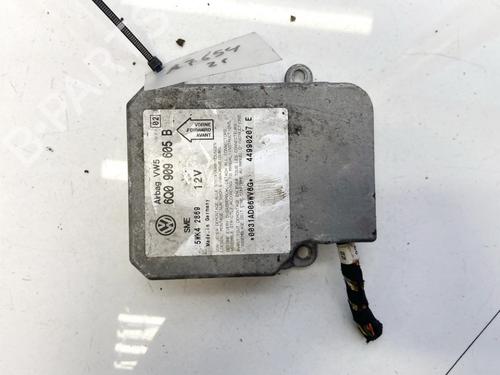 ecu-airbags-vw-passat-b5-variant-3b5-1997-1998-1999-2000-2001-32890791 main image