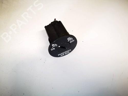 switch-opel-insignia-a-g09-2008-2009-2010-2011-2012-2013-2014-2015-2016-2017-32563104 main image