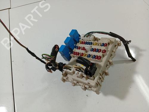 Fuse box NISSAN ALMERA II Hatchback (N16) 1.5 | BP40245789E1 - Image 2