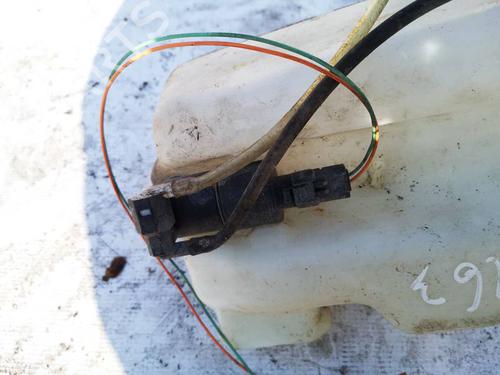 Used Washer pump Washer pump RENAULT MEGANE II (BM0/1_, CM0/1_) 1.5 dCi (BM02, BM13, BM2A, CM02, CM13) (101 hp) 35375549 35375549