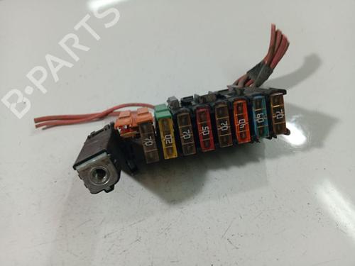 Used Fuse box Fuse box 38765106 38765106