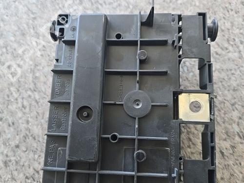 Fuse box CITROËN C5 III (RD_) 1.6 HDi 110 (RD9HZC) | BP36102696E1 - Image 5