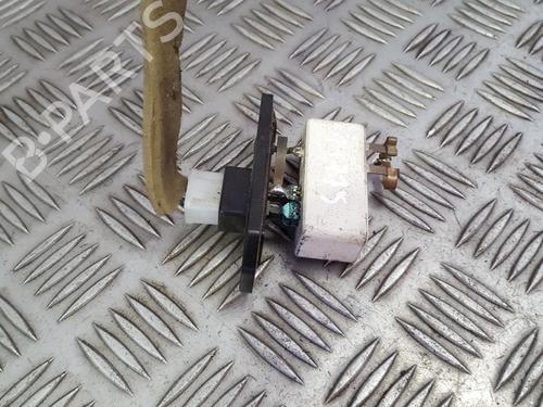 heater-resistor-mitsubishi-space-wagon-n9_w-n8_w-1998-1999-2000-2001-2002-2003-2004-35688611 main image