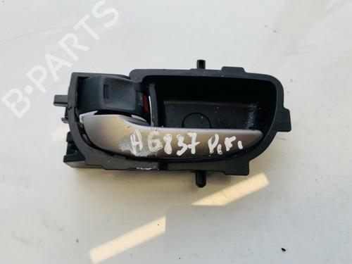 front-left-interior-door-handle-toyota-yaris-_p15_-2013-35549082 main image