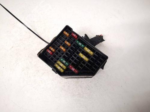 fuse-box-vw-passat-b6-3c2-2005-2006-2007-2008-2009-2010-2011-32922806 main image
