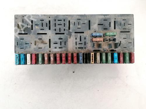 Used Fuse box Fuse box AUDI 80 B3 Saloon (893, 894, 8A2) 2.0 E (113 hp) 33096638 33096638