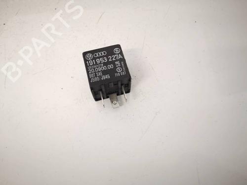 Used Electronic sensor Electronic sensor VW PASSAT B3/B4 Variant (3A5, 35I) 1.9 D (68 hp) 32972195 32972195